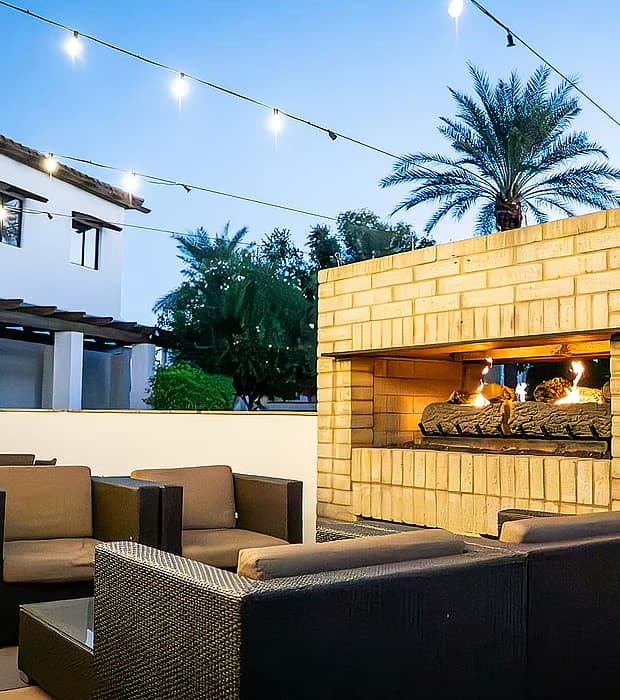 Outdoor fireplace